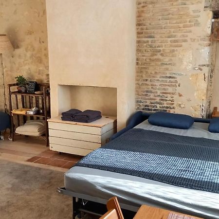 Bellême place au blé, option massage ayurvédique Extérieur photo