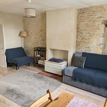 Bellême place au blé, option massage ayurvédique Extérieur photo