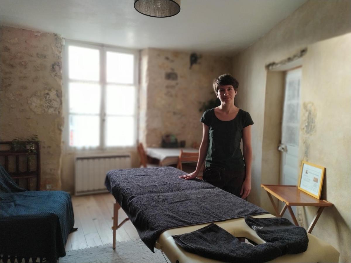 Bellême place au blé, option massage ayurvédique Extérieur photo